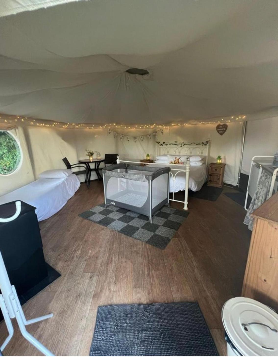 Hotel Old Dairy Farm Glamping Emsworth Exteriér fotografie